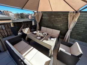 R39 Attic with Terrace and Private Parking